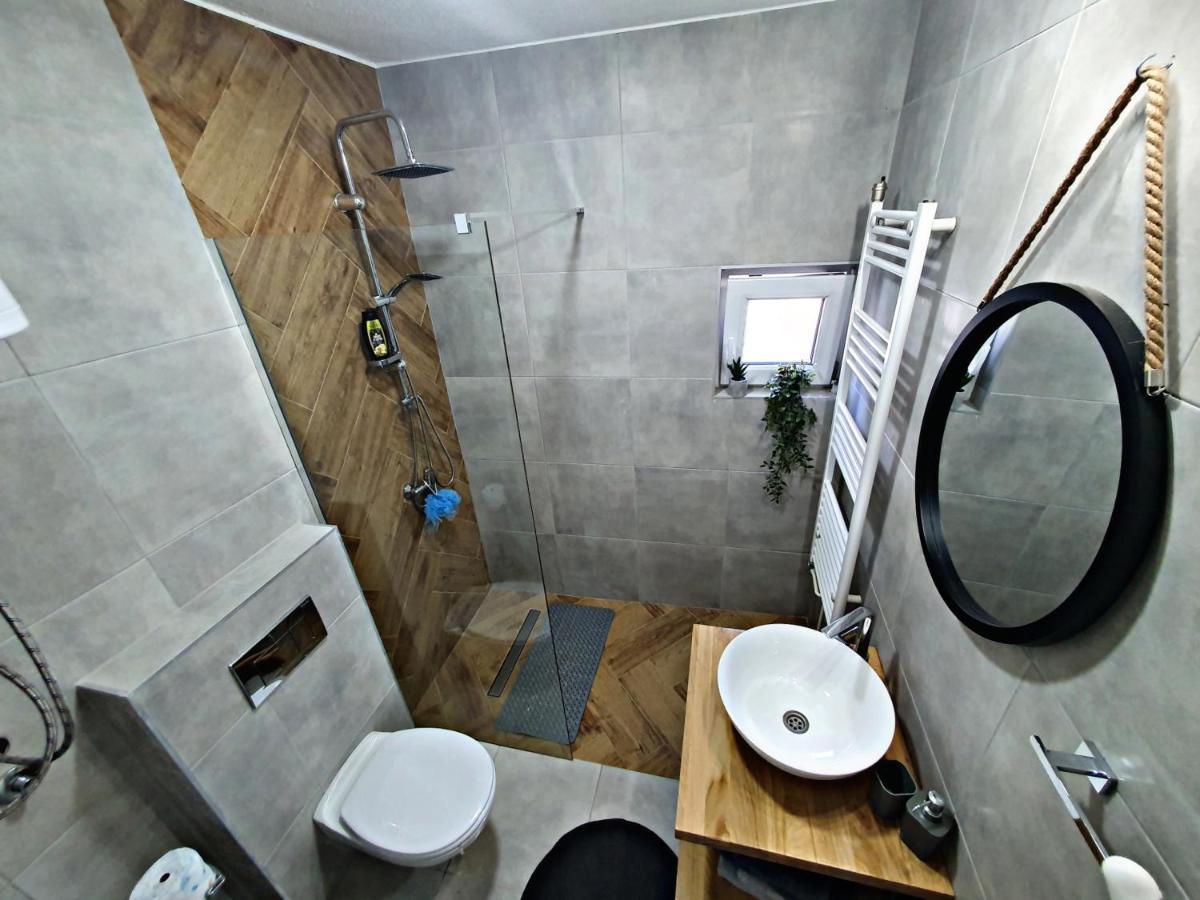 Luxor Apartmani 2 Vrnjačka Banja Kültér fotó