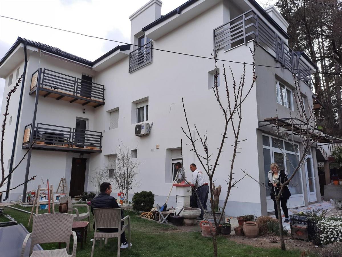Luxor Apartmani 2 Vrnjačka Banja Szoba fotó
