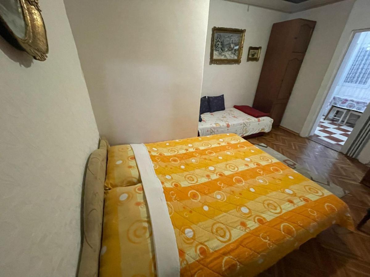 Luxor Apartmani 2 Vrnjačka Banja Szoba fotó